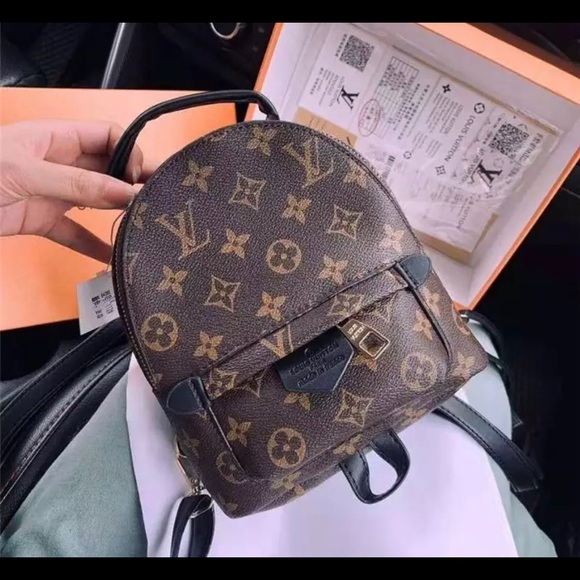 Sold !! Lv mini bag pack !!! - Picture 1 of 9